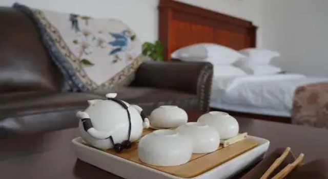 Кровать в общем номере Tingqian Yuanhou Hostel
