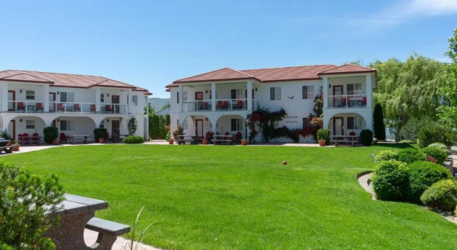 Люкс с 3 комнатами Sandy Beach Suites
