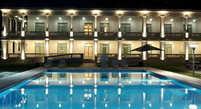 Howard Johnson Sierras Hotel and Casino, Rezerwuj Hotel Alta Gracia Córdoba