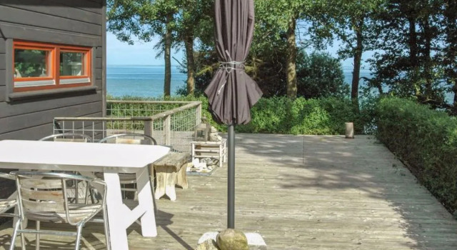 "Pirjo" - 50m from the sea in SE Jutland, Book Hotel Hotels in Haderslev with Parking, Parking