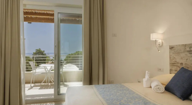 Трёхместный номер Deluxe с видом на море Mercury Beach Hotel
