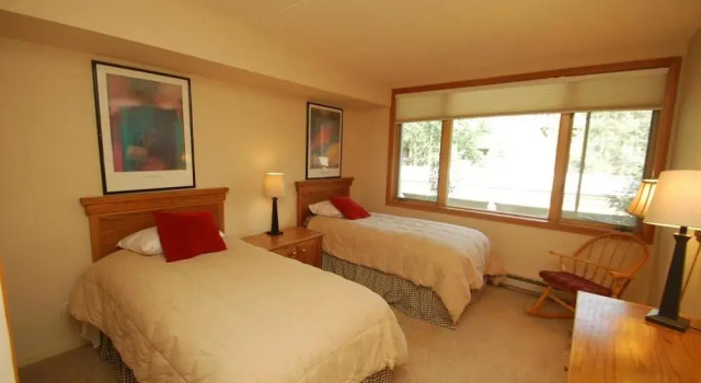 Pines Condominiums in West Keystone by Key to the Rockies, Забронировать Отель Отели Кистон с бассейном, Бассейн