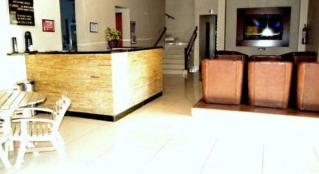 Hotel Pousa La
