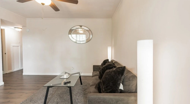 Modern Apartment Near Beautiful Historic Macon 2 Bedroom Apts by Redawning, 예약 아파트 메이컨 조지아