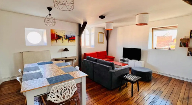 Appartement coeur centre-ville cosy et chaleureux rue Carnot, Забронировать Апартаменты/квартира Отели Шалон-ан-Шампань с парковкой, рядом с Châlons Cathedral, Парковка
