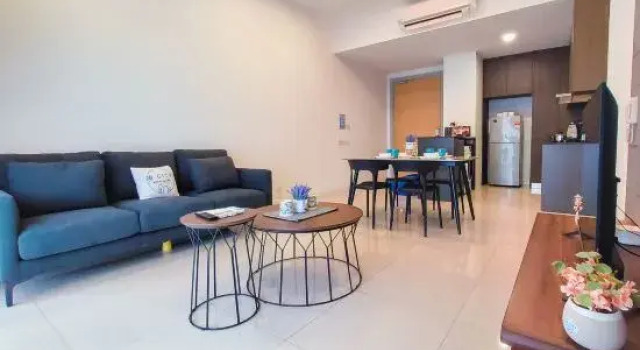 Люкс с 3 комнатами с балконом Grand Medini Suites by RR JBcity