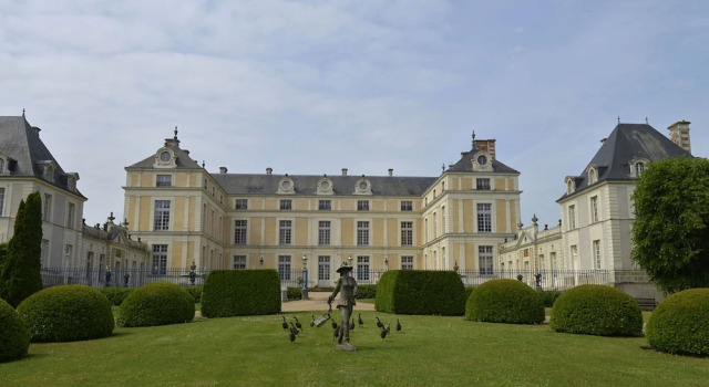 Chateau Colbert, Rezerwuj Hotel Maulevrier Puy du Fou