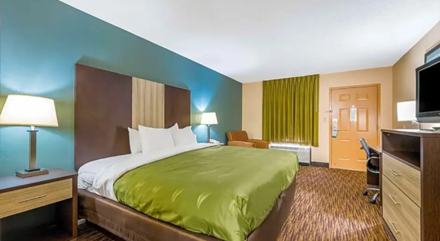 Standardowy dwuosobowy pokój piwnica Quality Inn Cullman