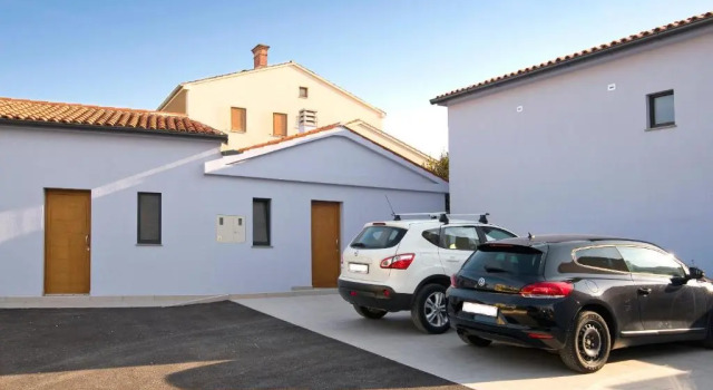 Holiday home M1 & M2, Забронировать Отель Отели Лижнян с парковкой, Парковка