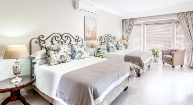 Четырёхместный номер Deluxe Adato Guesthouse