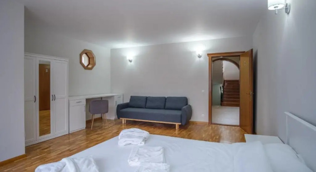 Castelul de Piatra, Prenota Hotel Păltiniş Sibiu County