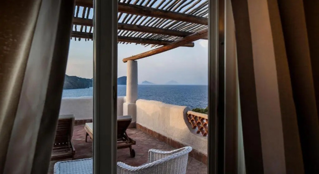 Двухместный номер Deluxe Therasia Resort Sea and SPA - The Leading Hotels of the World