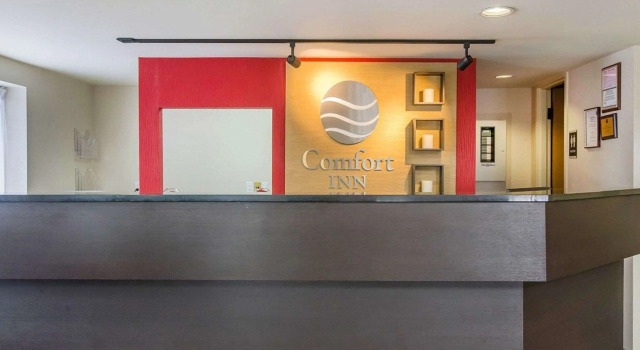 Comfort Inn Baie-Comeau, Rezerwuj Hotel Hotele w Manicouagan z parkingiem, Parking