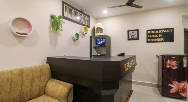 SPOT ON 62429 Hotel Ashoka