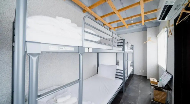Bett im Wohnheim (Frauenwohnheim) Hotel Pagoda