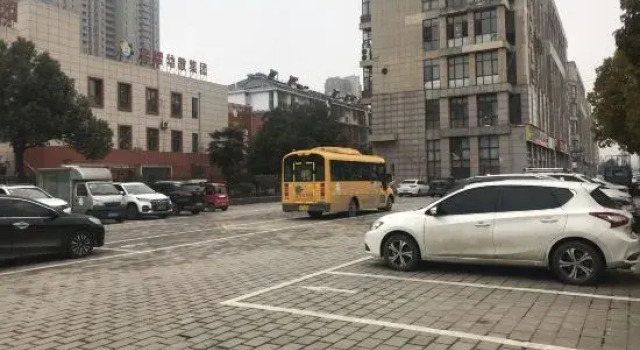 Lu'an Yijing Boutique Hotel, Varaa Boutique-hotelli Hotellit Luan pysäköinnillä, Pysäköinti