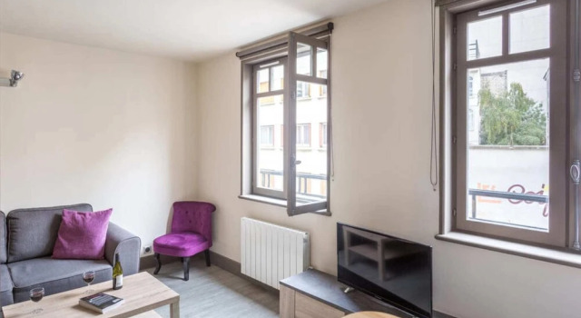 Bright Renovated Parisian Apartment, Забронировать Апартаменты/квартира Париж Иль-де-Франс, рядом с Ром