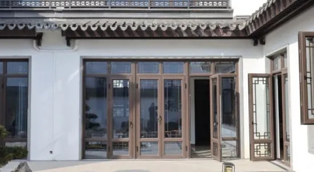 Changzhou Liyang Yueting Nanshe Homestay (Tianmu Lake Shanshuiyuan), Book Hotel Hoteller i Jiangsu med parkering, Parkering