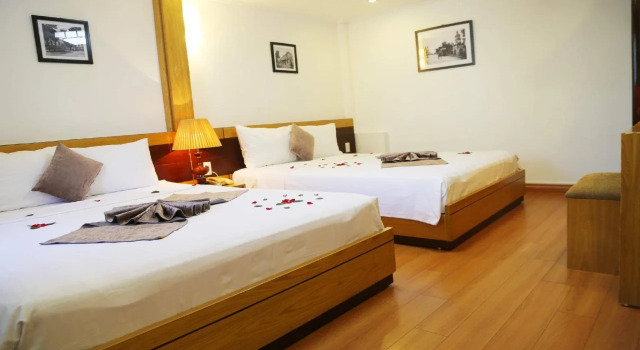 Madam Moon Hotel