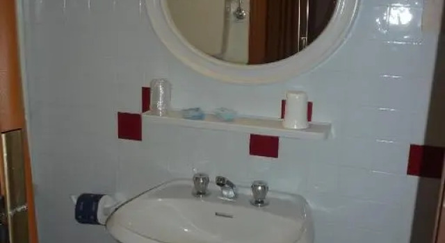 Трёхместный номер Economy Hotel Villa Pina
