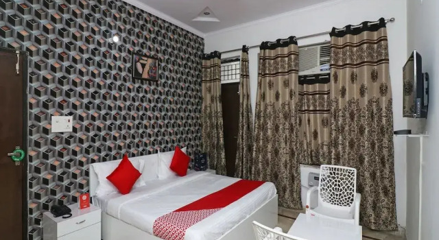 OYO 22506 Heaven Residency, Varaa Hotelli Faridabad Haryana