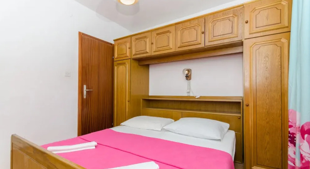 Апартаменты с балконом Apartment and Rooms Ivan