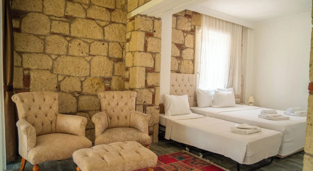 Трёхместный номер Superior Albeon Hotel