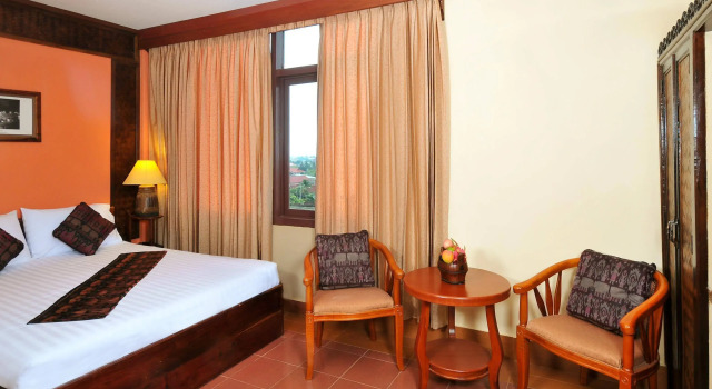 Pakse Hotel & Restaurant, Book Hotel Pakxe Champasak
