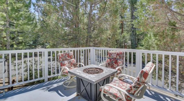 Ski, Hike & Fish: Big Bear Lake Home w/ Fire Pit
