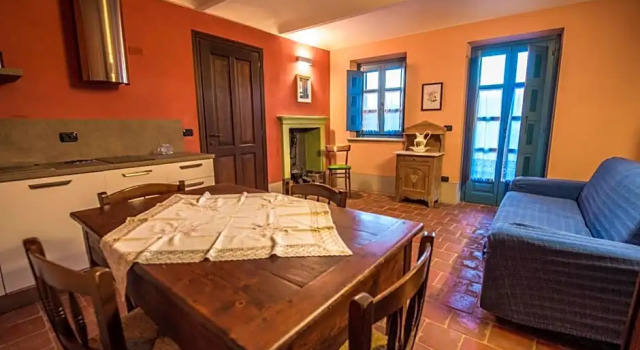 Albergo Ristorante Garibaldi, Boek Hotel Cisterna d'Asti Piemonte