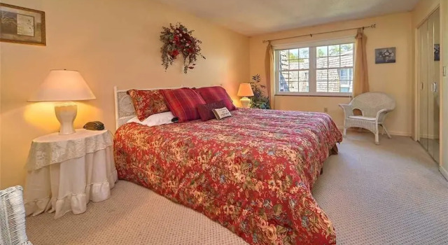 Alone at Last 2 Bedroom Home with Fireplace