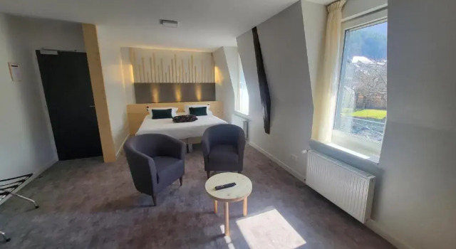 Le Castelet Sancy - Jardin & Spa, Забронировать Отель Мон-Дор Пюи-де-Дом