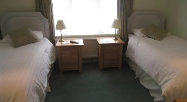 Silverwood Lodge Guest House, Buchen Sie Pension Landbeach England