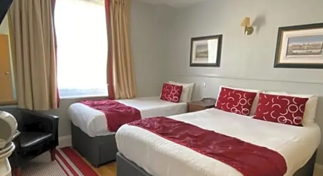 Трёхместный номер Standard Rose Park Hotel