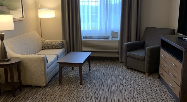 Люкс Executive c 1 комнатой Little Crow Hotel & Conference, Trademark by Wyndham