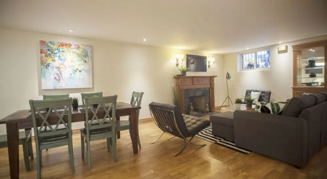 Stunning 1BR Basement Apt - King Size, Varaa Hotelli Toronto 