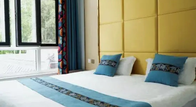 Люкс с 2 комнатами Yixian Xiangyun Homestay (Yishui Lake Taihang Water Town Shop)