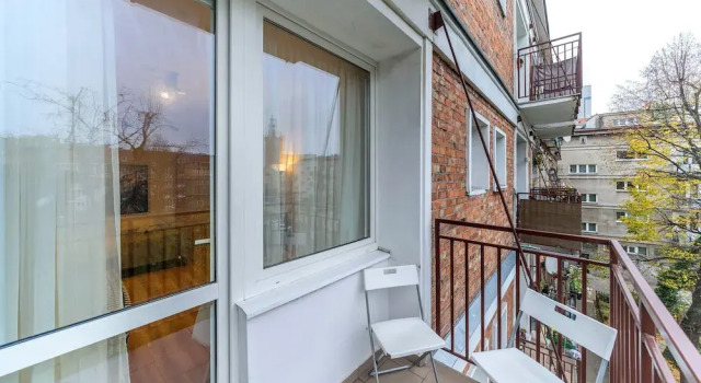 Apartament Przytulny, balkon, Centrum 150m od dworca Gdańsk Główny, Varaa Huoneisto Hotellit Pommeri pysäköinnillä, Pysäköinti