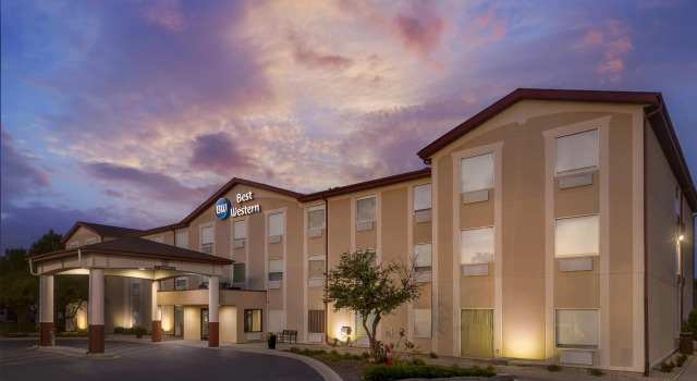 Best Western Inn and Suites Joliet, Varaa Hotelli Joliet 