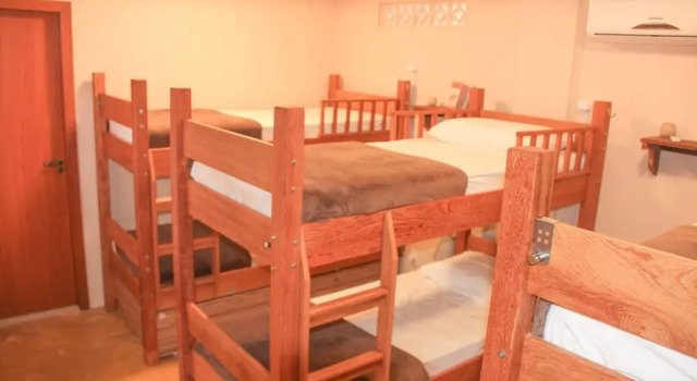 Кровать в общем номере (женский номер) Mama Africa Hostel