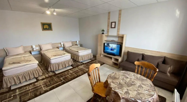 Апартаменты c 1 комнатой Apartments EMIZA