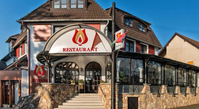 Hotel Piroska, Забронировать Отель Отели Вашего с парковкой, Парковка
