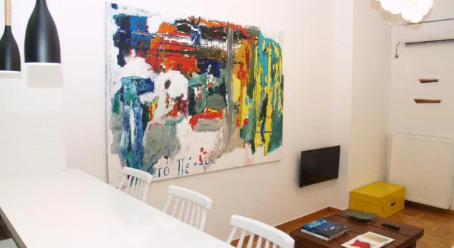 A Refreshed & Rich in Details Apartment in Piraeus (Passalimani - Marina Zeas)