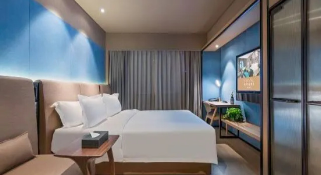 Люкс Orange Hotel Select Qingdao Wusi Square