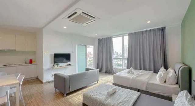 Люкс с видом на озеро Setapak Central Studio Suites by Manhattan Group