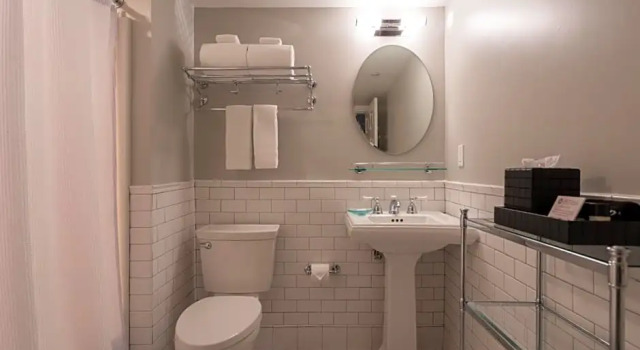 Четырёхместный номер Deluxe The Kendall Hotel at the Engine 7 Firehouse
