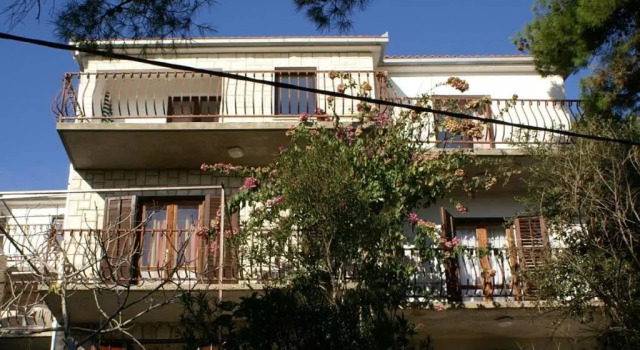 Apartmani Zaninović, 예약 아파트 Sveta Nedjelja 흐바섬