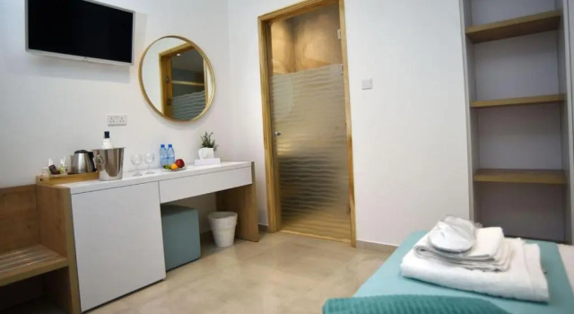 Tripla Hai Hotel