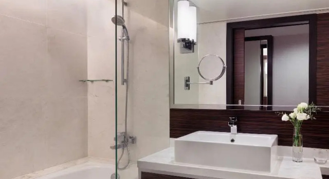 Четырёхместный Guest room с видом на море Hong Kong SkyCity Marriott Hotel