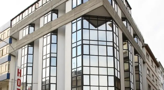 Трёхместный номер Standard Hotel Palacio de Cristal